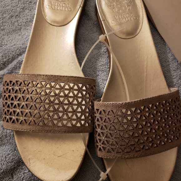 Vince camuto size 9.5 sandals flats sliver new - Picture 7 of 8